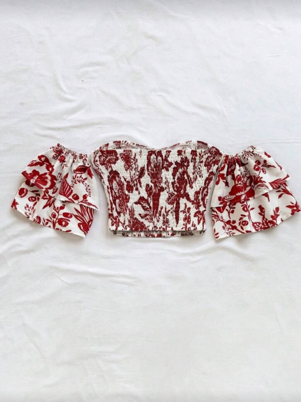 Ruched Fitted bodice crop top strapless ruffle off the shoulder sleeves red - Picture 2 of 4